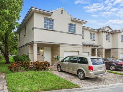 2032 Freeport Lane, Townhouse with 3 bedrooms, 2 bathrooms and null parking in Riviera Beach FL | Image 1