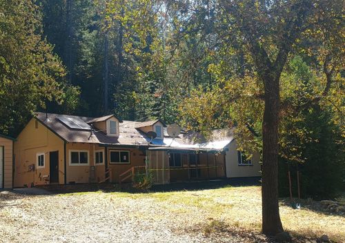 27917 Mineral School Rd, Bella Vista, CA, 96008-9707 | Card Image