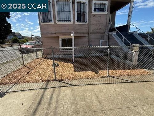 1201 41st Ave, Oakland, CA, 94601-4021 | Card Image