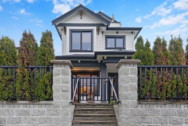 1122 Nanaimo Street, Home with 4 bedrooms, 3 bathrooms and 2 parking in Vancouver BC | Image 2