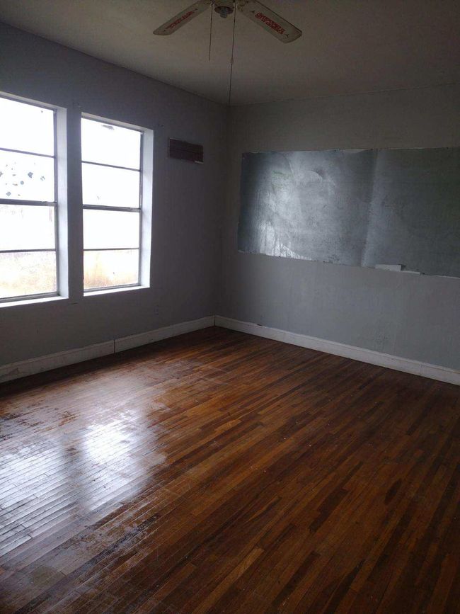 1916 Fm 82 W, House other with 4 bedrooms, 2 bathrooms and null parking in Kirbyville TX | Image 14