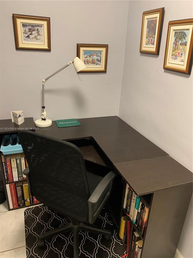 APT-103F - 330 Se 2 Nd St, Condo with 1 bedrooms, 1 bathrooms and null parking in Hallandale Beach FL | Image 17