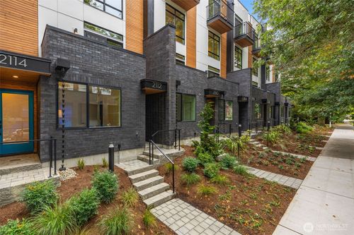 2108 1st Ave N, Seattle, WA, 98109-2301 | Card Image