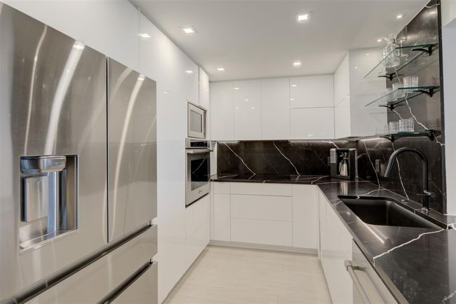 APT-404 - 1 Las Olas Cir, Condo with 2 bedrooms, 2 bathrooms and null parking in Fort Lauderdale FL | Image 14