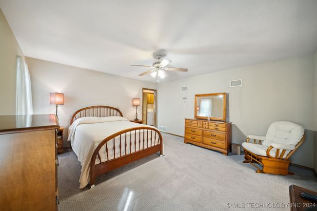 9172 E Oak Ln, House other with 3 bedrooms, 3 bathrooms and null parking in Claremore OK | Image 27