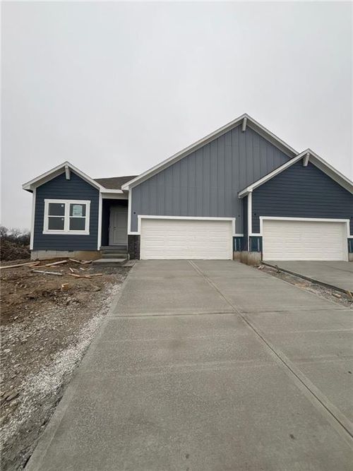 1204 Sw Windbrook Dr, Lee's Summit, MO, 64082 | Card Image