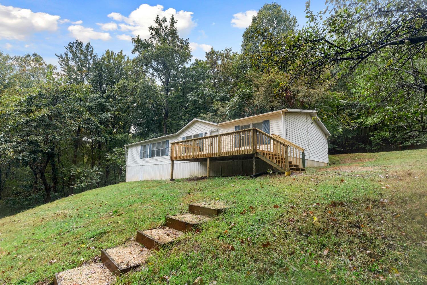 Spice Ct, Thaxton, VA 24174