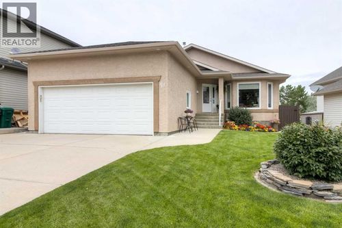 61 Salish Pl W, Lethbridge, AB, T1K7X1 | Card Image