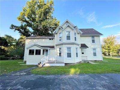 10 South Street, House other with 4 bedrooms, 2 bathrooms and null parking in Manchester NY | Image 2