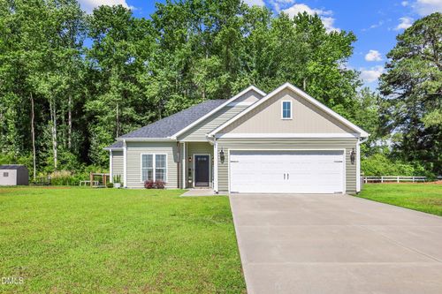 830 Bright Leaf Rd, Kinston, NC, 28504-7702 | Card Image