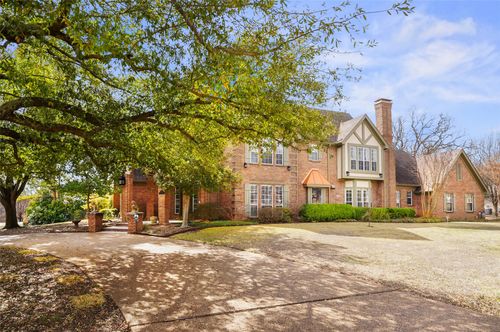 6801 Raintree Pl, Flower Mound, TX, 75022-6117 | Card Image