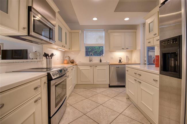 2200 Lincoln Ave, House other with 3 bedrooms, 3 bathrooms and null parking in Coconut Grove FL | Image 8
