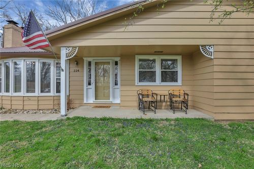 224 Brentwood Drive, Newark, OH, 43055 | Card Image