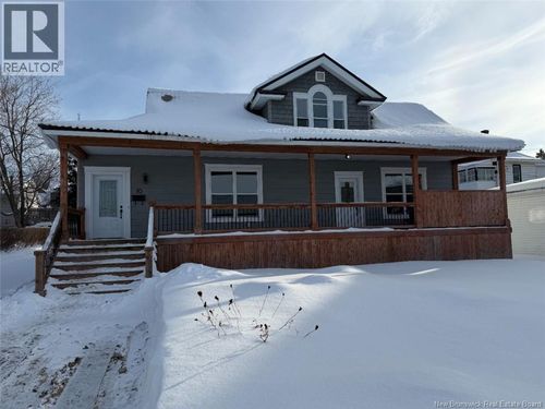 10 Argyle St, Campbellton, NB, E3N1G4 | Card Image