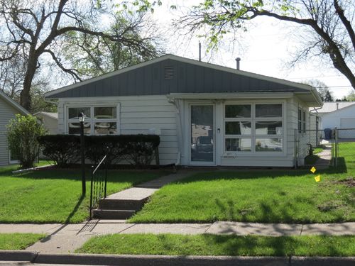 2871 Northhaven Rd, Davenport, IA, 52804-1730 | Card Image