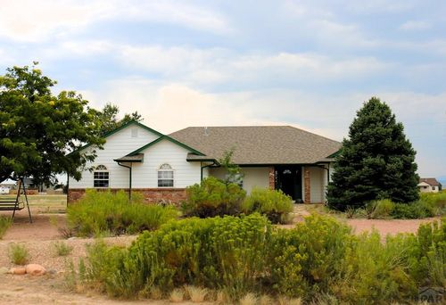 940 W Stallion Dr, Pueblo, CO, 81007-1951 | Card Image