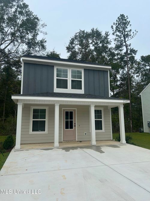 13497 Dee Ave, Gulfport, MS, 39503-5367 | Card Image