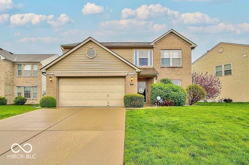 6679 Amherst Way, Zionsville, IN, 46077-9139 | Card Image