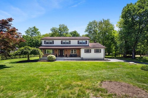 106 S Airmont Rd, Suffern, NY, 10901-7731 | Card Image