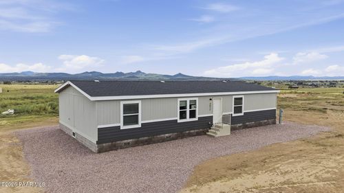 2673 W Silverado Trail, Paulden, AZ, 86334 | Card Image