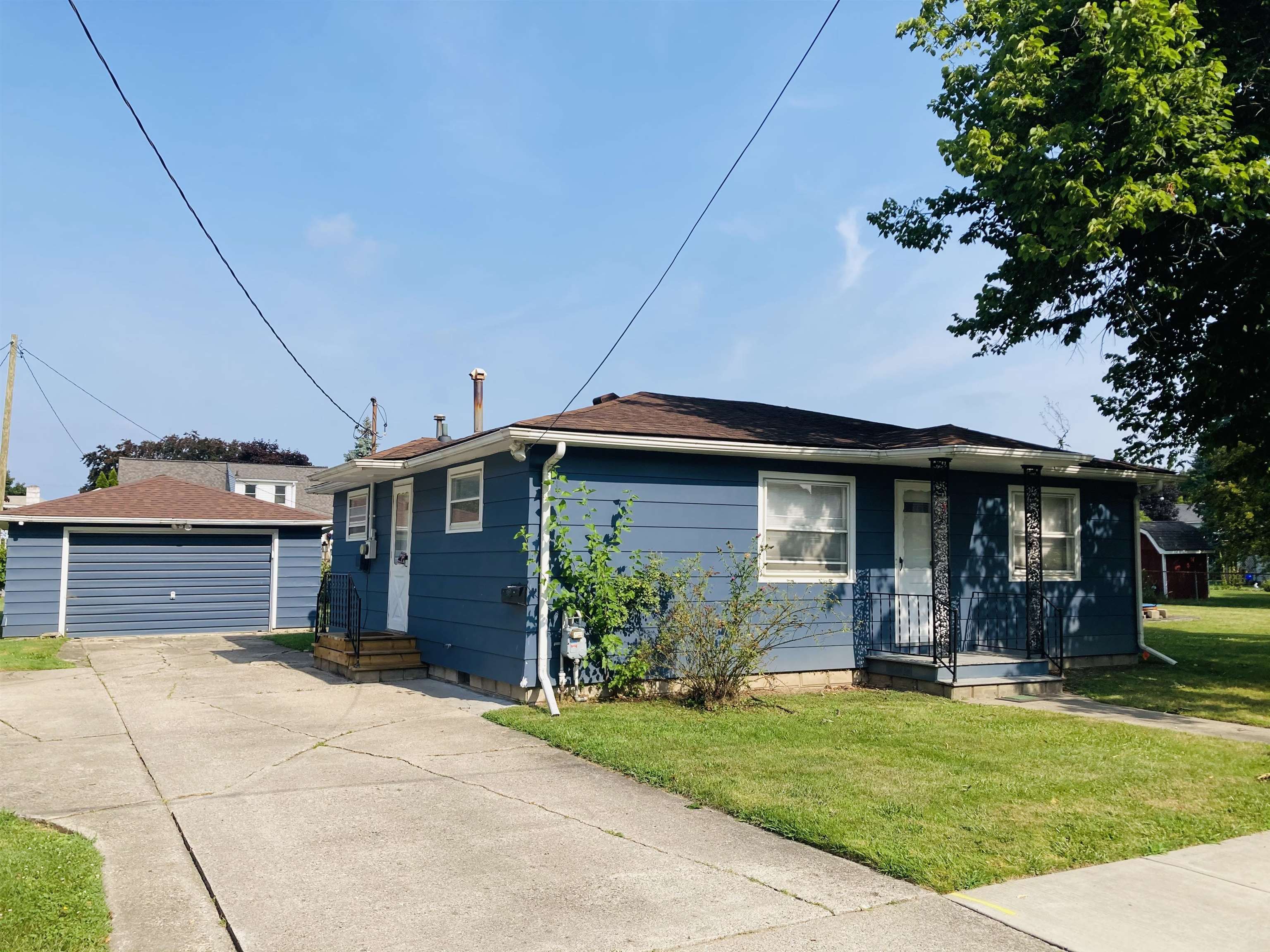 Chandler St, Bay City, MI 48706