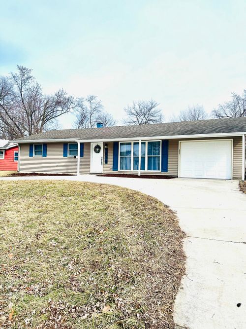 7619 Marshall Pl, Merrillville, IN, 46410 | Card Image