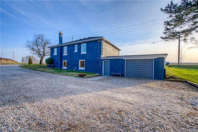 1327 Queen St, House other with 4 bedrooms, 1 bathrooms and 12 parking in New Dundee ON | Image 10
