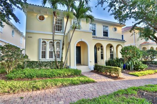 6182 Towncenter Cir, NAPLES, FL, 34119-9558 | Card Image