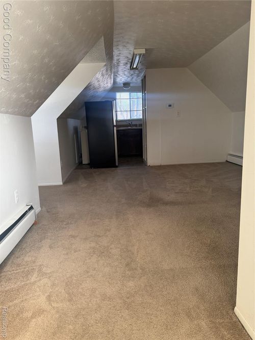 apt-2-5695 Pontiac Lake Rd, Waterford, MI, 48327-2262 | Card Image