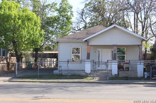830 Steves Ave, San Antonio, TX, 78210-3924 | Card Image