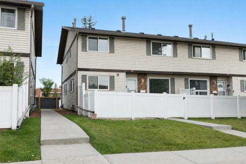 22-740 Bracewood Dr Sw, Calgary, AB, T2W3N3 | Card Image