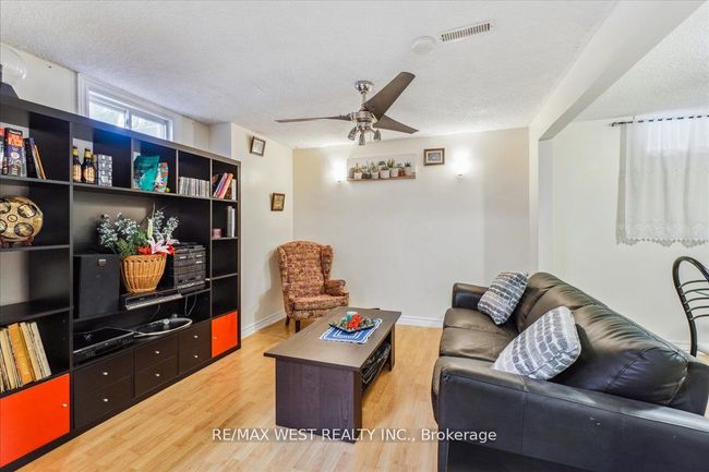 126 Charters Rd, House other with 5 bedrooms, 4 bathrooms and 2 parking in Brampton ON | Image 11