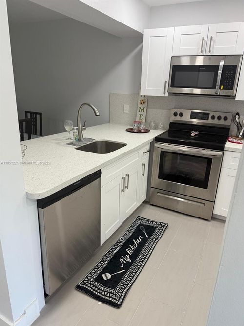 apt-d2-1102 Bahama Bnd, Coconut Creek, FL, 33066-2506 | Card Image