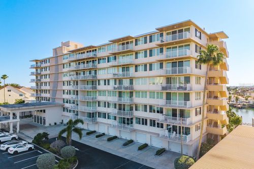 2d-223 Island Way, CLEARWATER, FL, 33767-2252 | Card Image