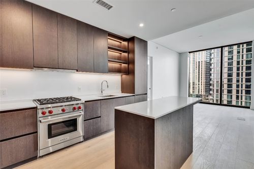 2003-610 Davis St, Austin, TX, 78701 | Card Image