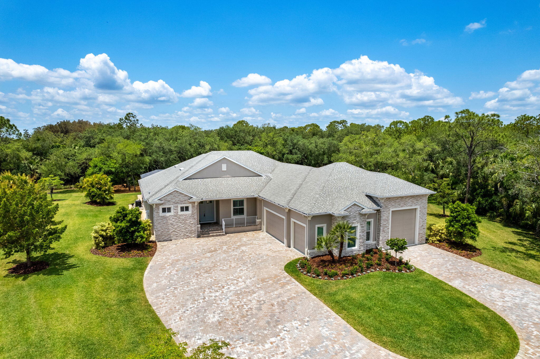Pimlico Ln, Melbourne, FL 32934