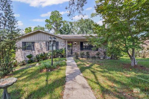 36 Ridgeview Dr, Chickasaw, AL, 36611-1317 | Card Image