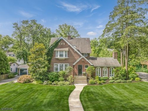 76 Durand Rd, Maplewood, NJ, 07040-2104 | Card Image