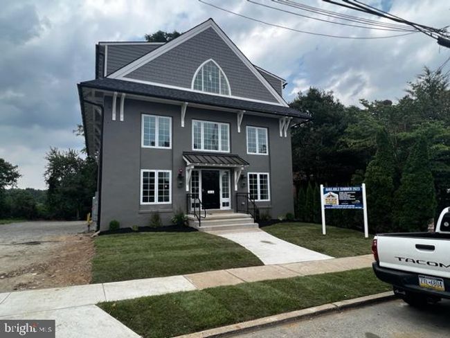UNIT-4 - 215 E Linden St, Condo with 2 bedrooms, 1 bathrooms and null parking in KENNETT SQUARE PA | Image 5