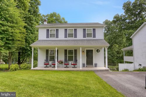 937 Meadow Ln, MILLERSBURG, PA, 17061-9743 | Card Image