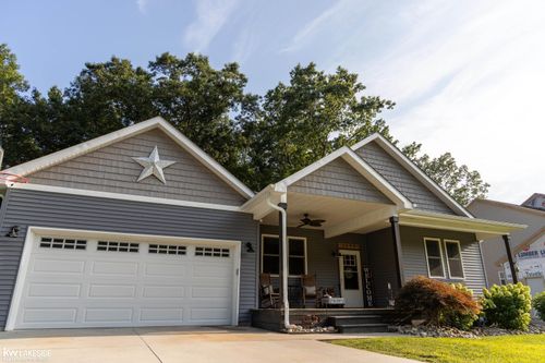 3099 Fruit St, Clay, MI, 48001-4777 | Card Image