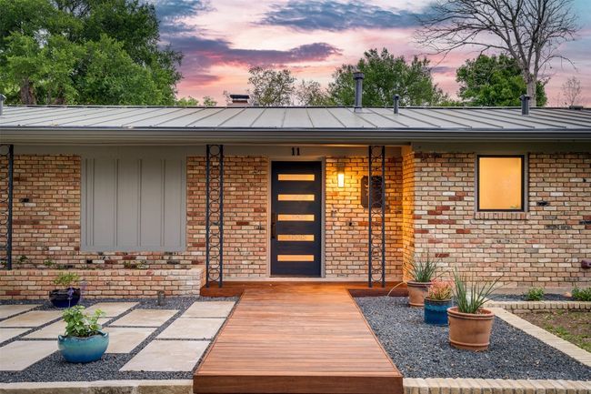 11 Sunset Trl, House other with 3 bedrooms, 3 bathrooms and 12 parking in Sunset Valley TX | Image 5