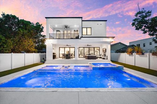 2707 N Ridgewood Ave, TAMPA, FL, 33602-1034 | Card Image