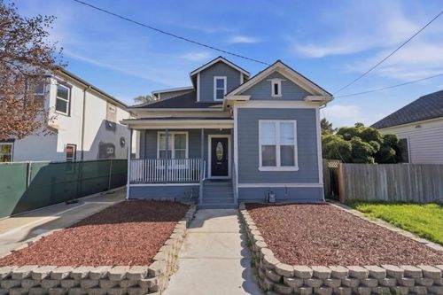 684 E Julian St, San Jose, CA, 95112-1801 | Card Image