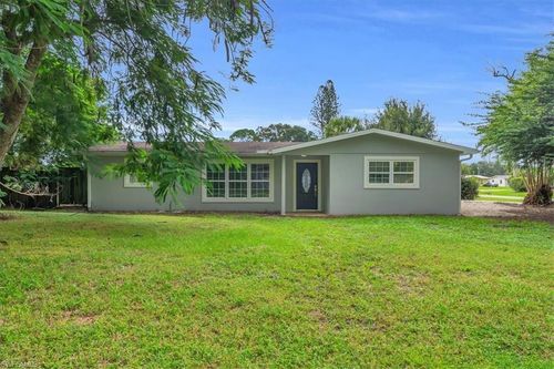 3897 Coconut Cir S, NAPLES, FL, 34104-4605 | Card Image