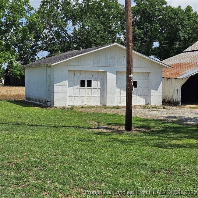 895 N Broad Ridge Rd, House other with 3 bedrooms, 2 bathrooms and null parking in Orrum NC | Image 25