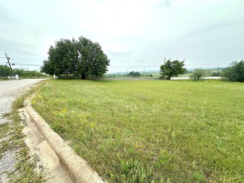 1201 Haven Dr, Comanche, TX, 76442-1507 | Card Image