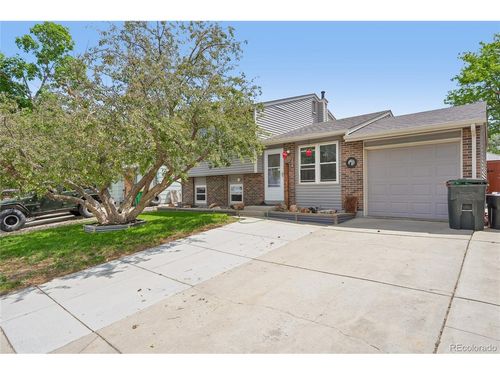208 Madison Dr, Bennett, CO, 80102-7850 | Card Image