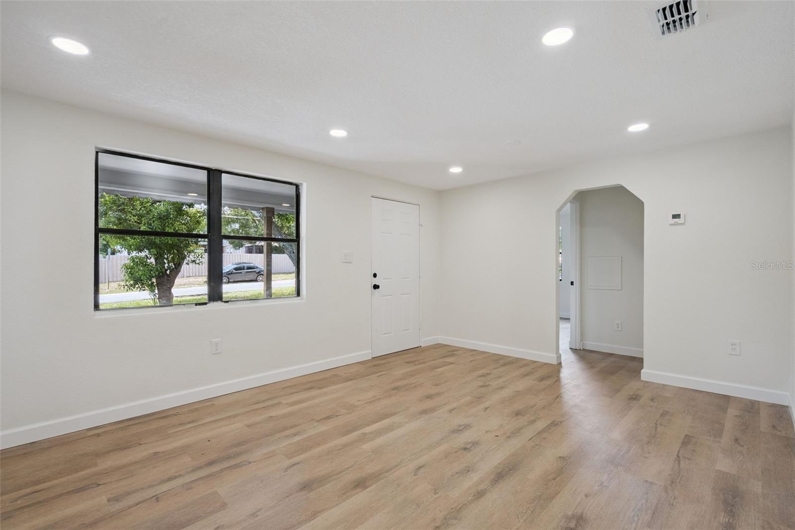 Residential in DEBARY 5
