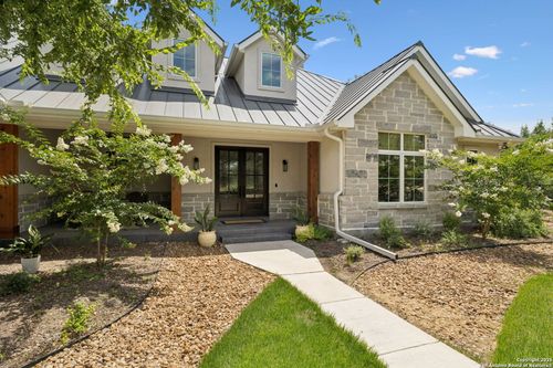 929 Coolabah Ave, New Braunfels, TX, 78132-3933 | Card Image